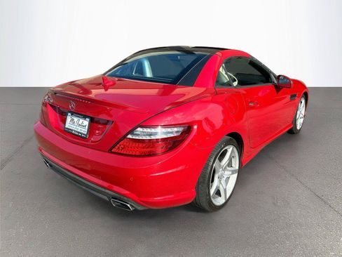 Used 2014 Mercedes-Benz SLK 250 image 4