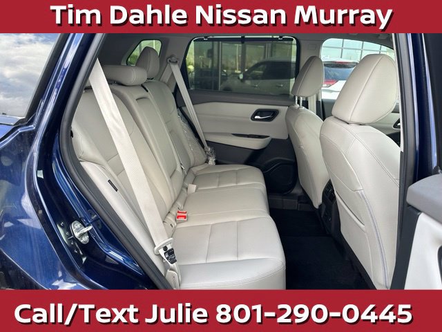 Used 2025 Nissan Rogue SL w/ SL Premium Package AWD/4WD image 18