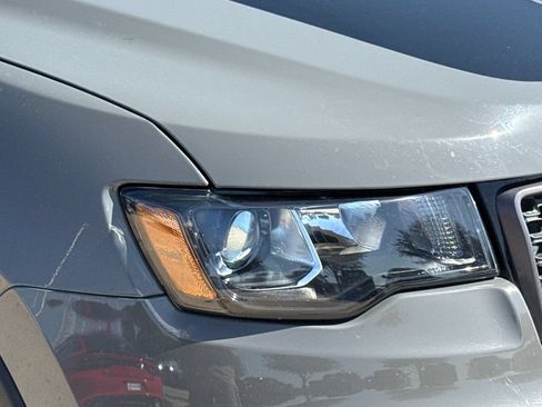 Used 2021 Jeep Grand Cherokee Trailhawk AWD/4WD image 4