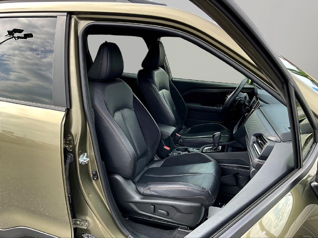 Used 2025 Subaru Forester Touring AWD/4WD image 33