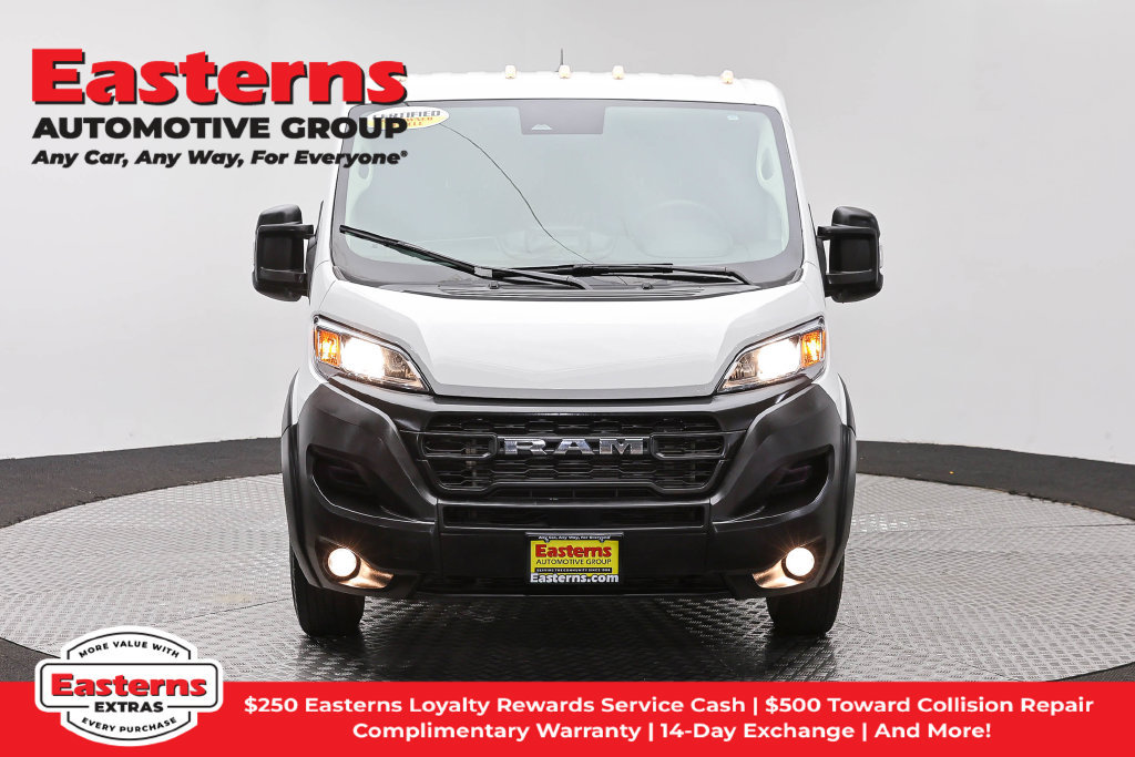 Used 2025 RAM ProMaster 2500 w/ Convenience Group FWD image 3