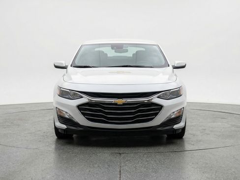 Used 2024 Chevrolet Malibu LT image 2