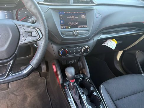 Used 2023 Chevrolet TrailBlazer RS AWD/4WD image 27