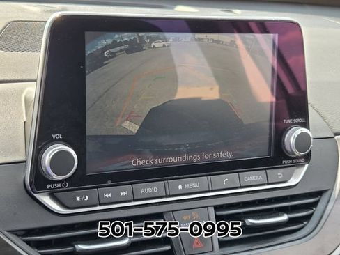 Used 2024 Nissan Altima 2.5 SV FWD image 23