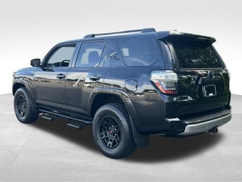 Used 2022 Toyota 4Runner TRD Off-Road Premium AWD/4WD image 11