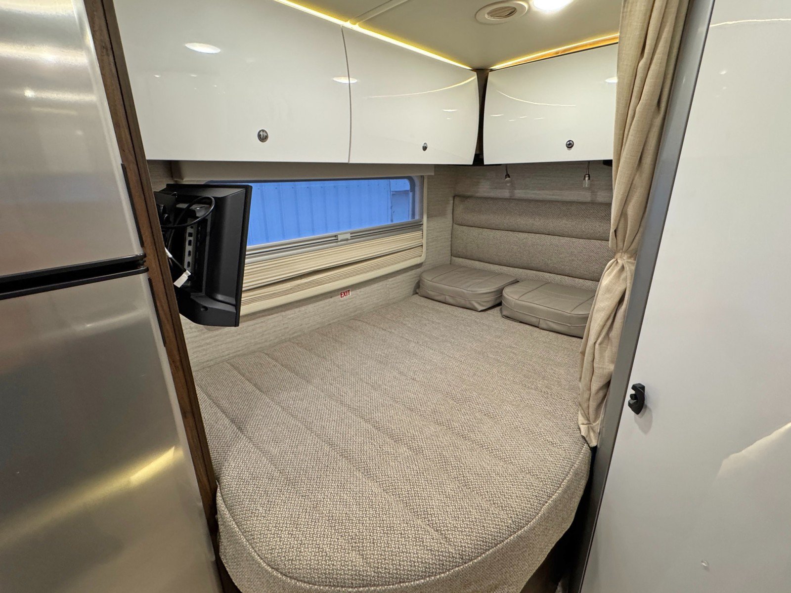 Used 2021 Mercedes-Benz Sprinter 3500 w/ Acoustic Package image 94