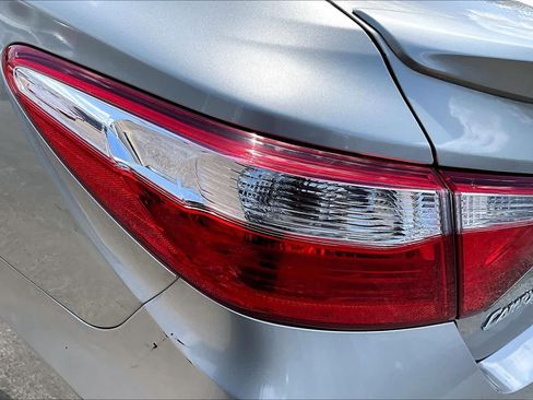 Used 2016 Toyota Camry SE FWD image 28