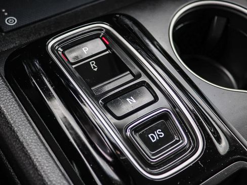 Certified 2025 Honda Pilot Touring image 19