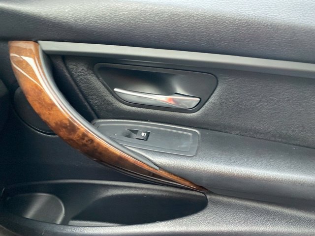 Used 2015 BMW 328i xDrive Sedan AWD/4WD image 24
