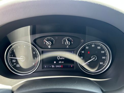 Used 2023 Buick Enclave Essence w/ Sport Touring Edition FWD image 21
