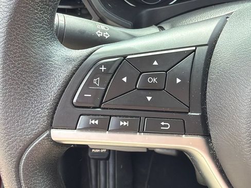Used 2025 Nissan Altima 2.5 SV FWD image 24
