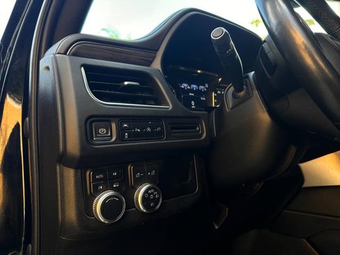 Used 2021 GMC Yukon XL SLT AWD/4WD image 46