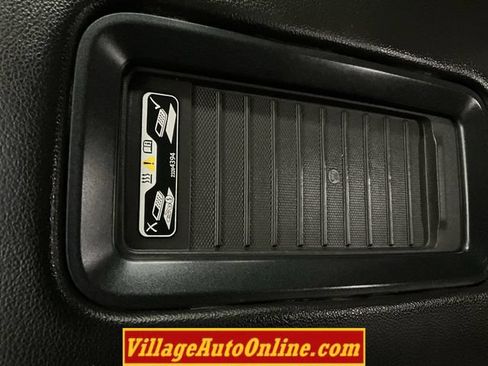 Used 2016 GMC Sierra 1500 SLE w/ SLE Value Package AWD/4WD image 23