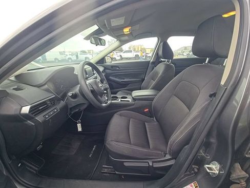 Used 2023 Nissan Altima 2.5 S FWD image 4