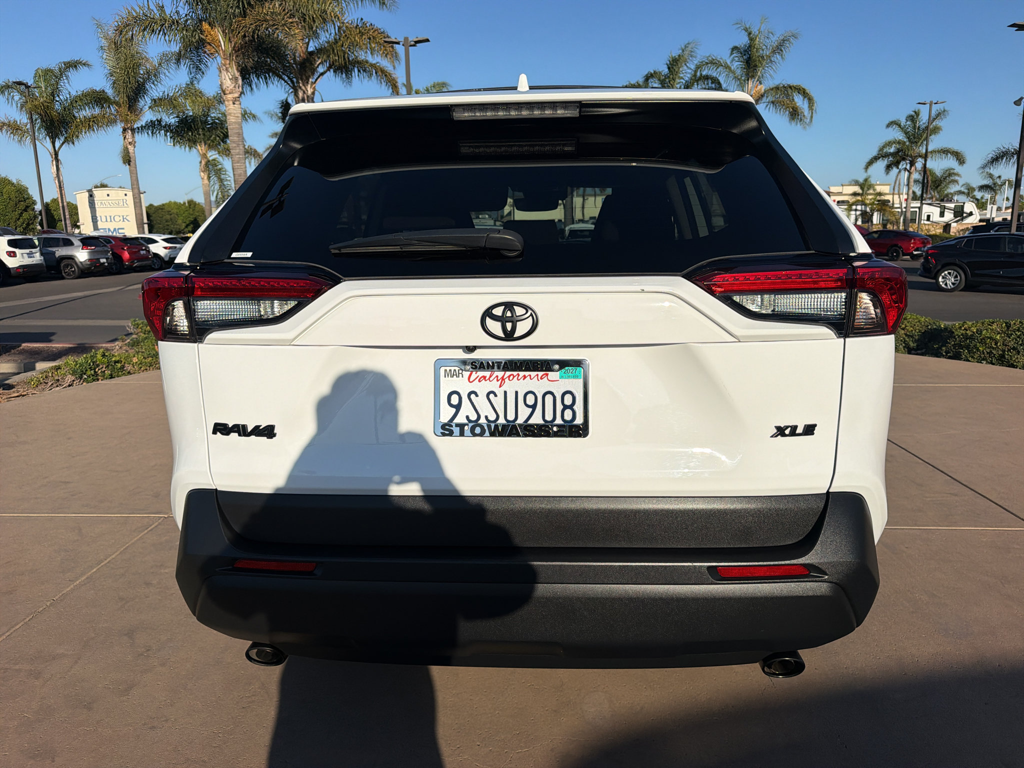 Used 2025 Toyota RAV4 XLE w/ Convenience Package FWD image 6