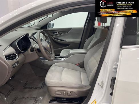 Used 2022 Chevrolet Malibu LT FWD image 13