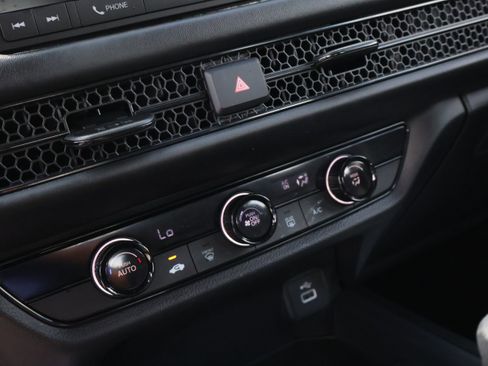 Used 2025 Honda HR-V LX image 28