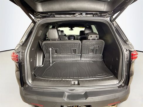 Used 2023 Chevrolet Traverse LT w/ LPO, Floor Liner Package image 25