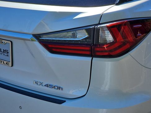 Used 2017 Lexus RX 450h AWD w/ Cold Weather Package image 38