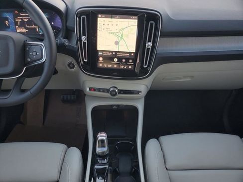 New 2026 Volvo XC40 B5 Plus w/ Protection Package Premier image 29