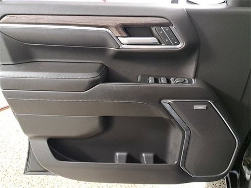 Used 2022 Chevrolet Silverado 1500 LTZ image 21