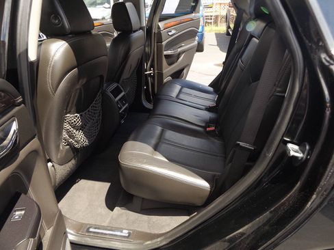 Used 2016 Cadillac SRX Luxury w/ Driver Awareness Package AWD/4WD image 17