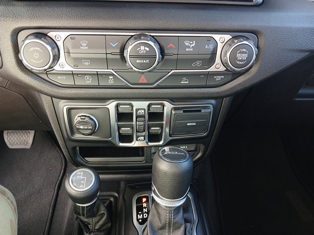 Used 2025 Jeep Gladiator Sport AWD/4WD image 35