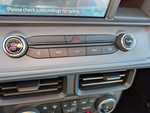 Certified 2024 Ford Maverick Lariat w/ Black Appearance Package image 16