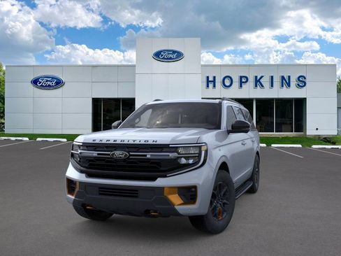 New 2026 Ford Expedition Tremor image 2