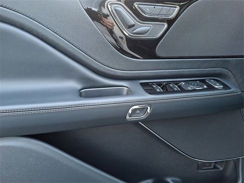 New 2026 Lincoln Aviator AWD image 10