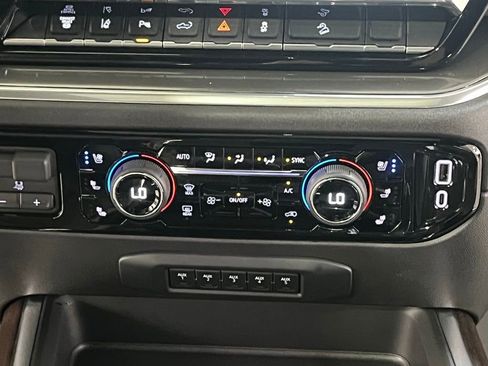 Used 2025 Chevrolet Silverado 3500 High Country w/ High Country Premium Package AWD/4WD image 21