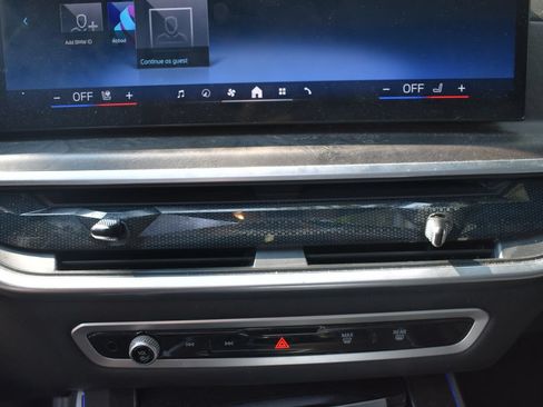 Used 2024 BMW X5 sDrive40i RWD image 16