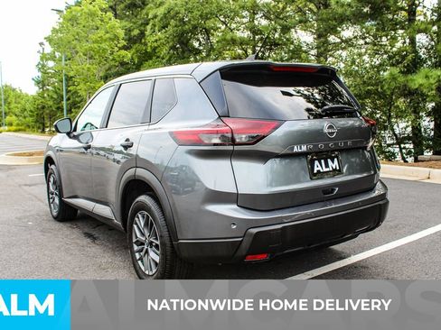 Used 2024 Nissan Rogue S FWD image 4