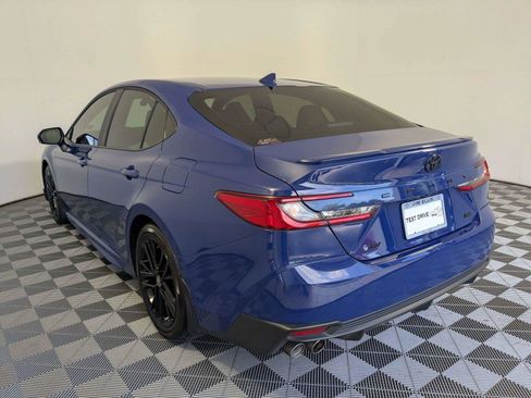 Used 2026 Toyota Camry SE FWD image 7