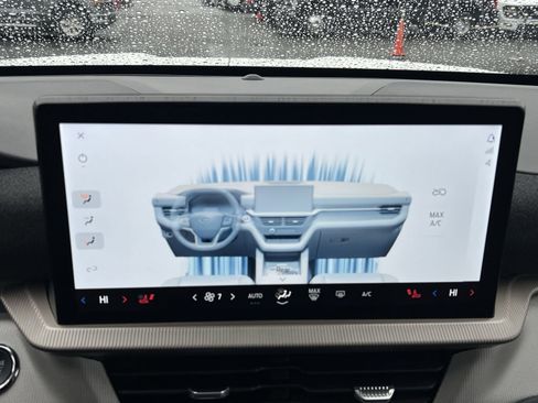 Certified 2025 Ford Explorer Active w/ Active Comfort Package image 21