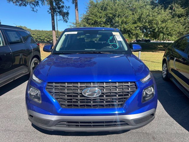 Used 2025 Hyundai Venue SE FWD image 2