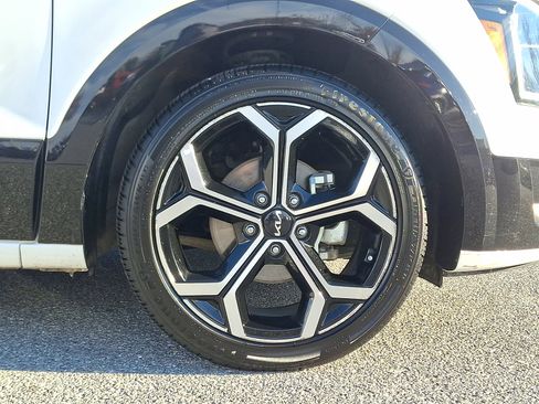 Certified 2023 Kia Niro SX Touring image 8