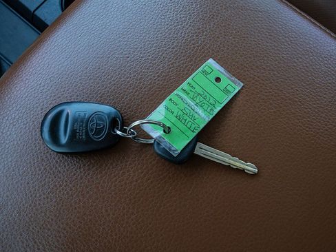 Used 2012 Toyota Sequoia Platinum image 34