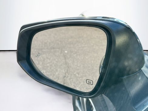 Used 2023 Toyota Highlander XLE image 16