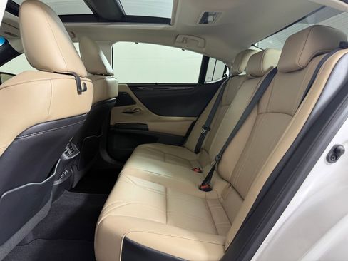 Used 2020 Lexus ES 350 Ultra Luxury w/ Accessory Package 2 image 15