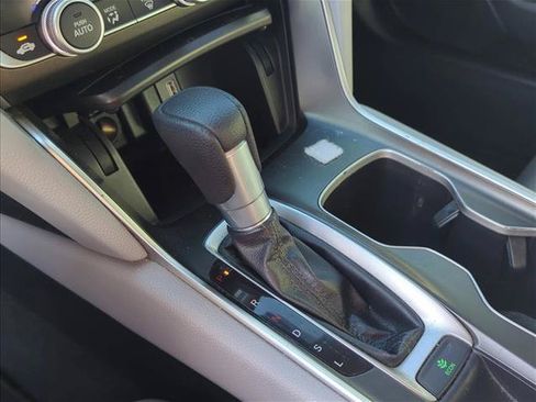 Used 2019 Honda Accord LX image 19