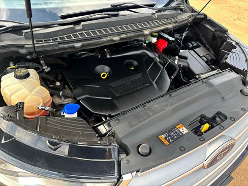 Used 2017 Ford Edge SE image 23