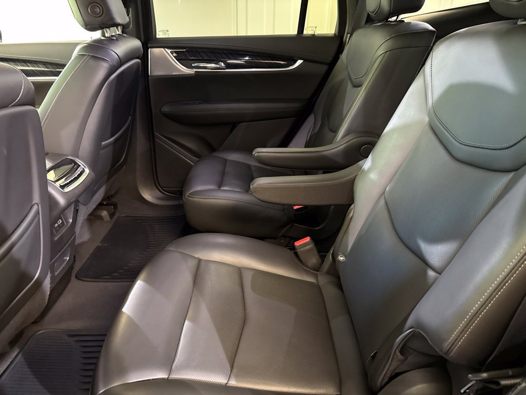 Used 2023 Cadillac XT6 Premium Luxury AWD/4WD image 16