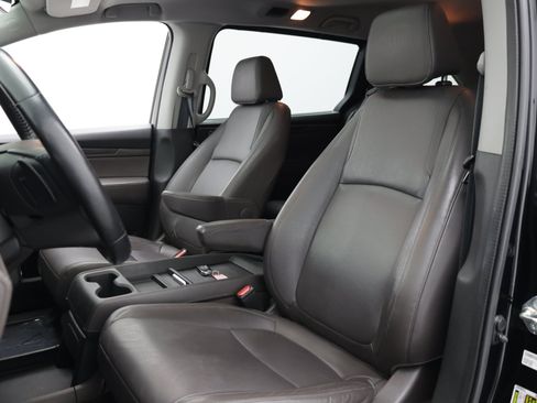 Used 2018 Honda Odyssey EX-L image 18