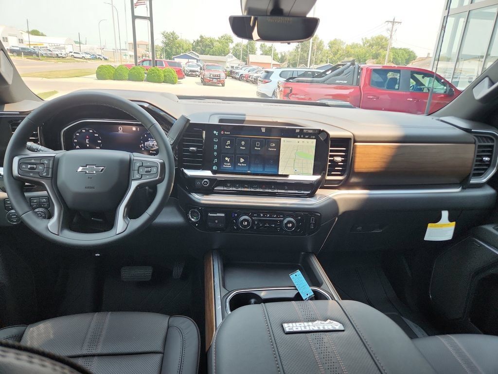 New 2026 Chevrolet Silverado 2500 High Country w/ High Country Premium Package AWD/4WD image 15