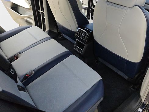 Used 2023 Volkswagen ID.4 Pro S image 13