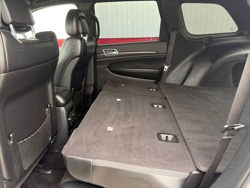 Used 2018 Jeep Grand Cherokee Altitude image 37