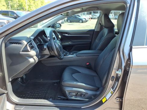 Used 2023 Toyota Camry SE FWD image 10