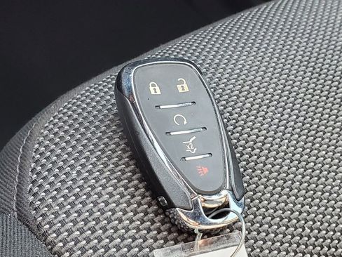 Used 2023 Chevrolet Traverse LT image 27