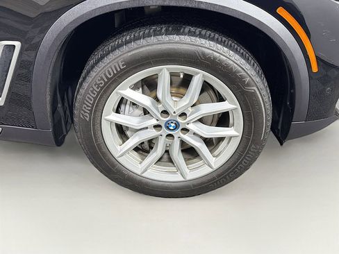Used 2022 BMW X5 xDrive45e w/ Executive Package AWD/4WD image 34